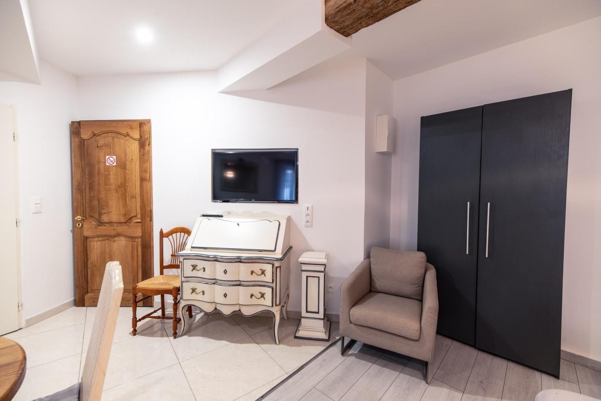 Chambre Familiale Du Couvent Narbonne Luaran gambar